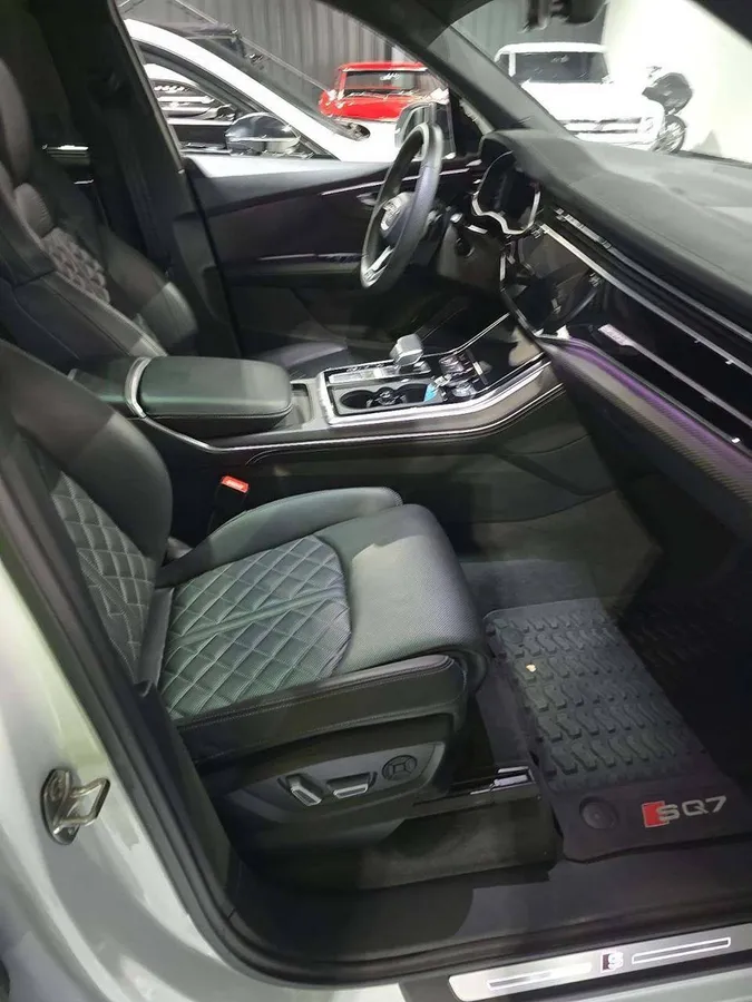AUDI SQ7 PREMIUM PLUS 2025
