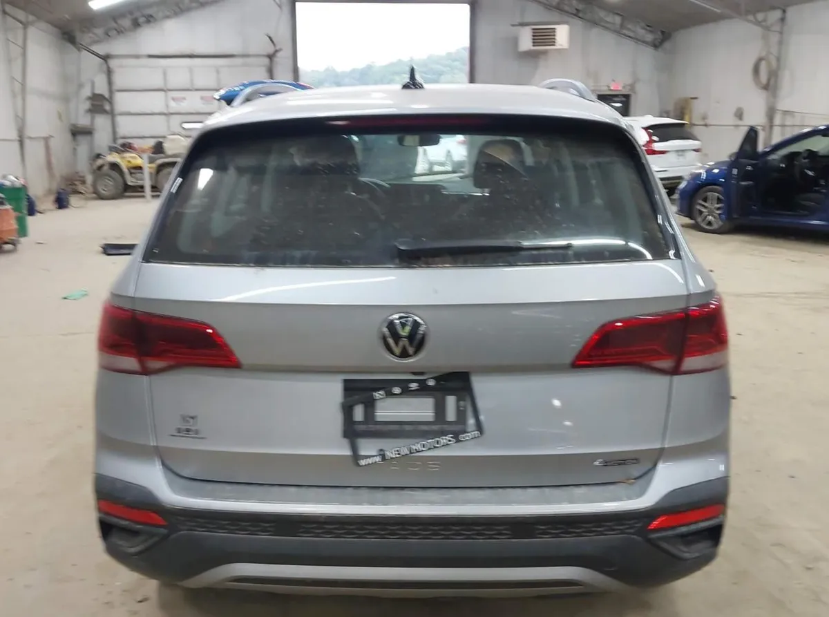VOLKSWAGEN TAOS 1.5T S 2024