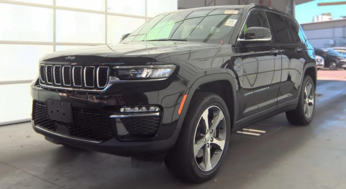JEEP GRAND CHEROKEE 4XE ANNIVERSARY 2023