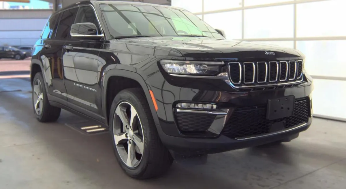 JEEP GRAND CHEROKEE 4XE ANNIVERSARY 2023