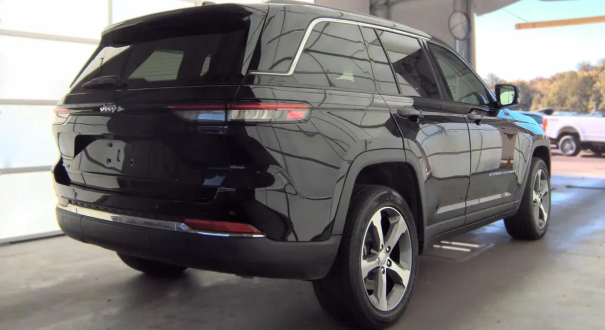JEEP GRAND CHEROKEE 4XE ANNIVERSARY 2023