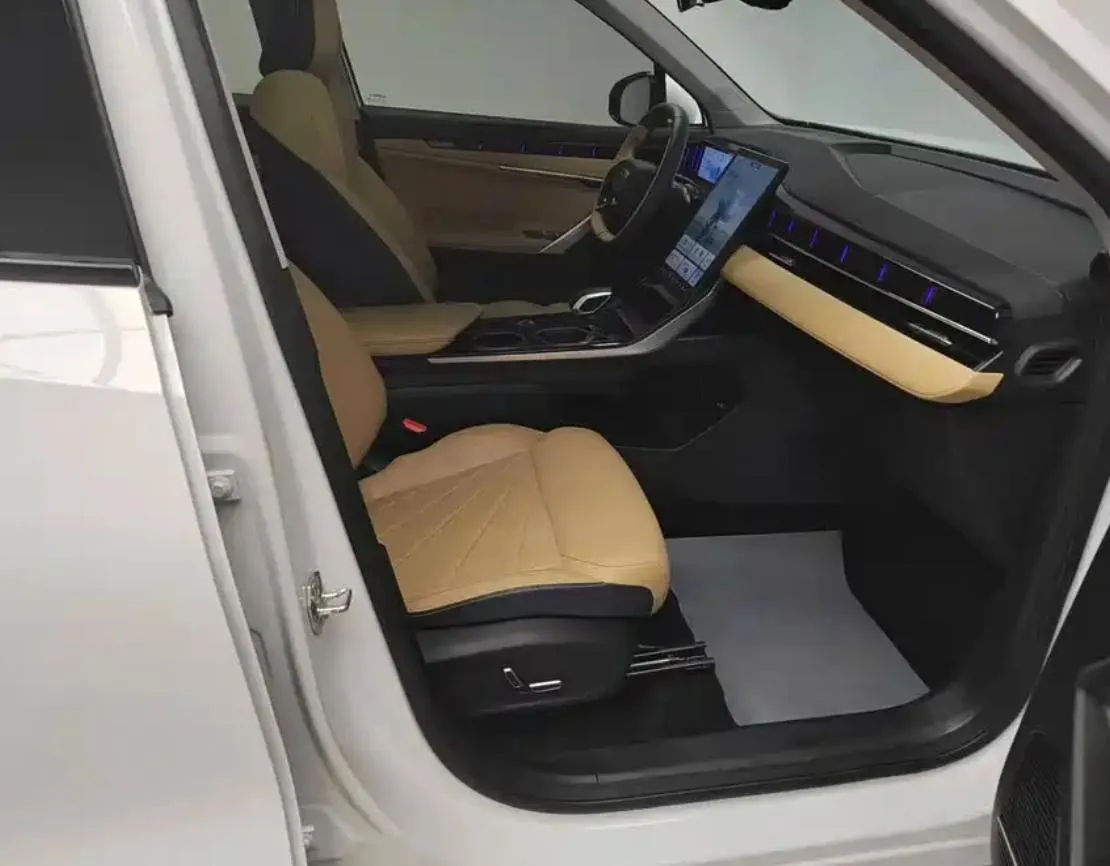 GEELY BOYUE L 2023