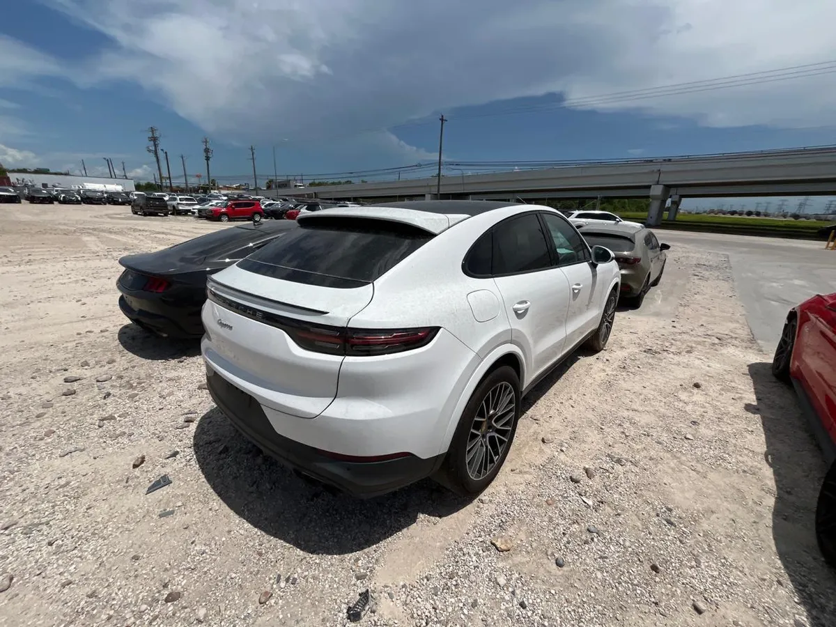 PORSCHE CAYENNE ПАНОРАМНАЯ КРЫША ПОДОГРЕВ ПЕРЕДНИХ СИДЕНИЙ НАВИГАЦИЯ ДАТЧИКИ ПАРКОВКИ КАМЕРА ЗАДНЕГО ВИДА КЛИМАТ-КОН 2021