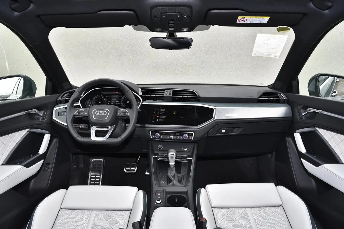 AUDI Q3 2026