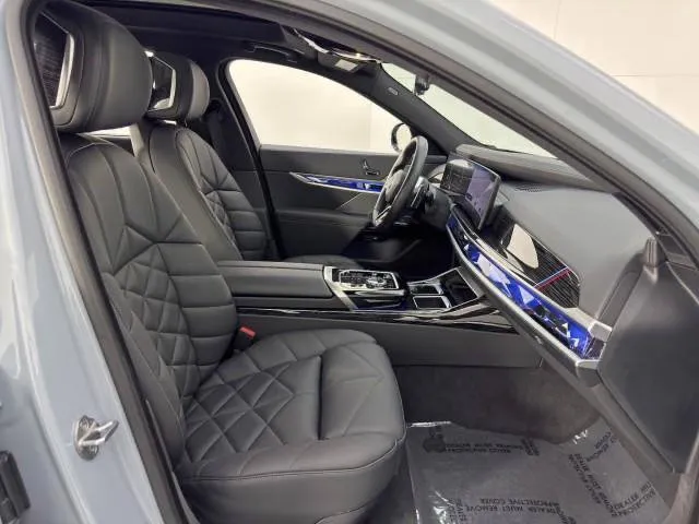 BMW 7 SERIES M SPORT PACKAGE + PREMIUM PACKAGE 2024