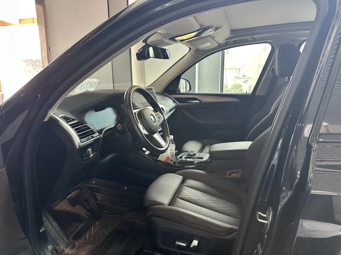 BMW IX3 2023
