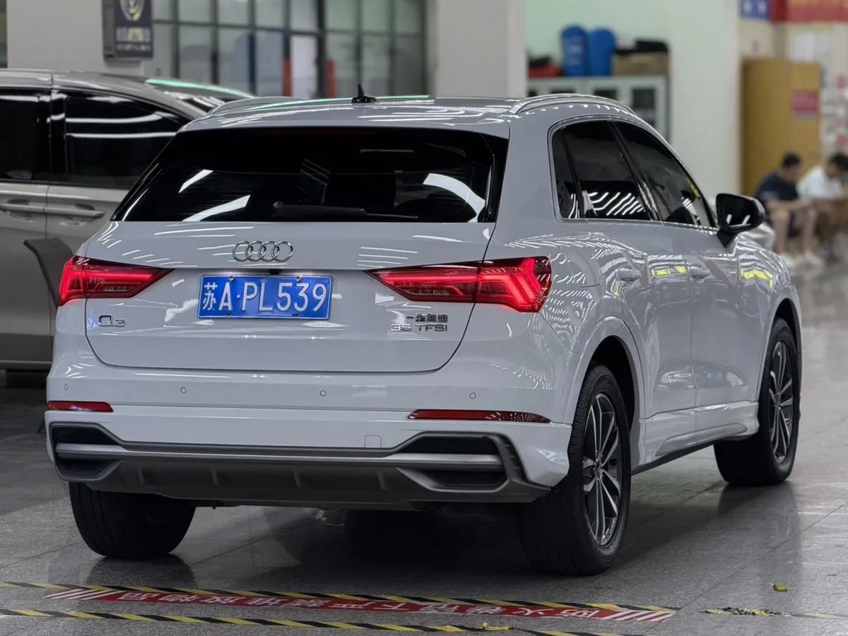 AUDI Q3 2022