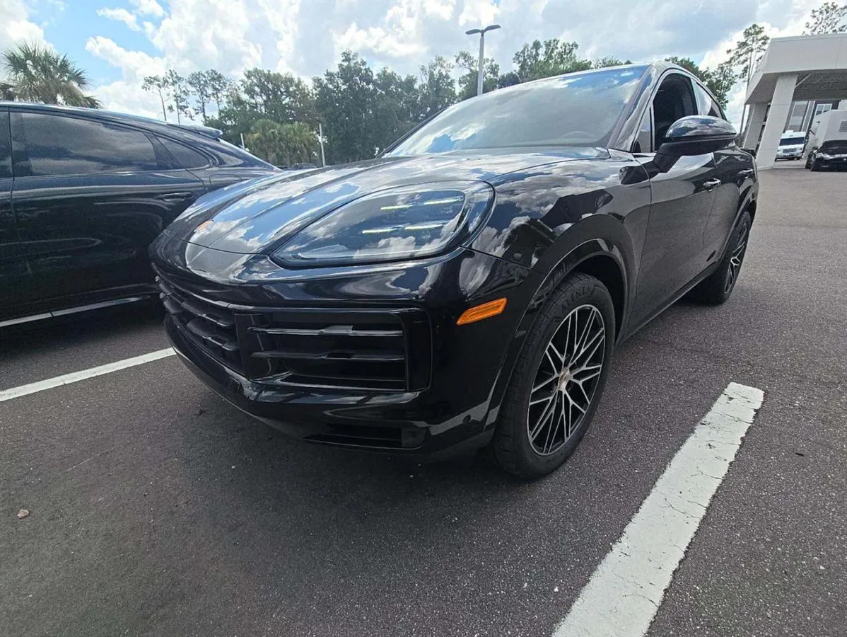 PORSCHE CAYENNE COUPE 2024