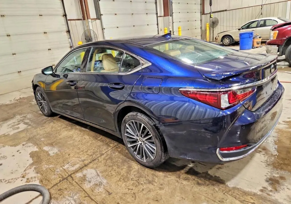 LEXUS ES 250 2022