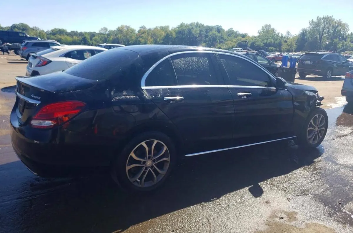 MERCEDES-BENZ C-CLASS C 300 2016