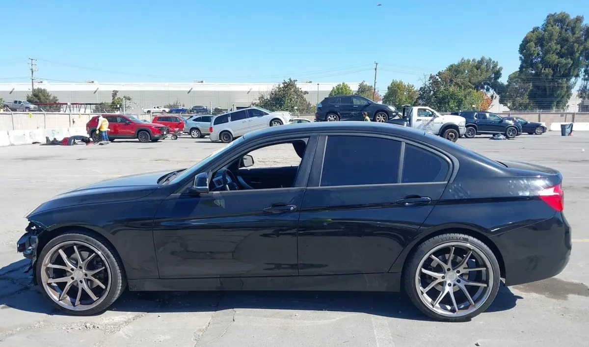 BMW 320 2016