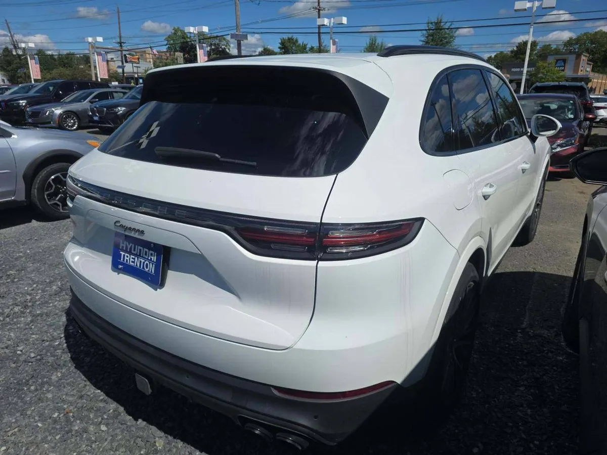 PORSCHE CAYENNE PLATINUM EDITION 2022