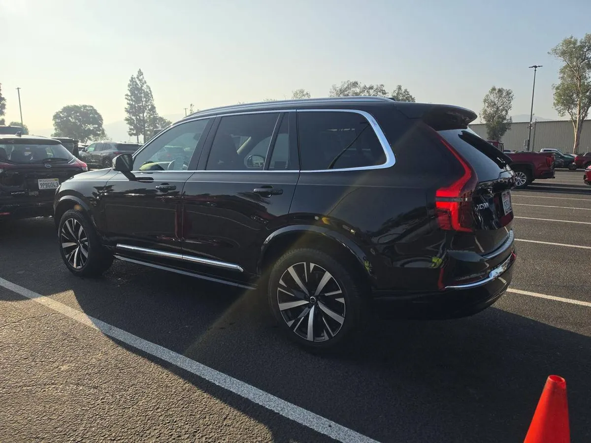 VOLVO XC90 B5 CORE 7-PASSENGER 2026