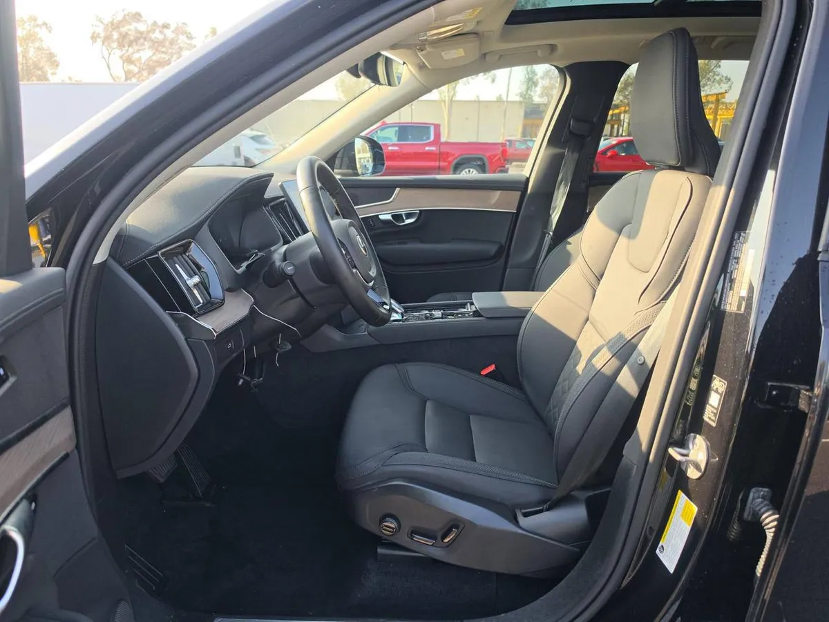 VOLVO XC90 B5 CORE 7-PASSENGER 2026