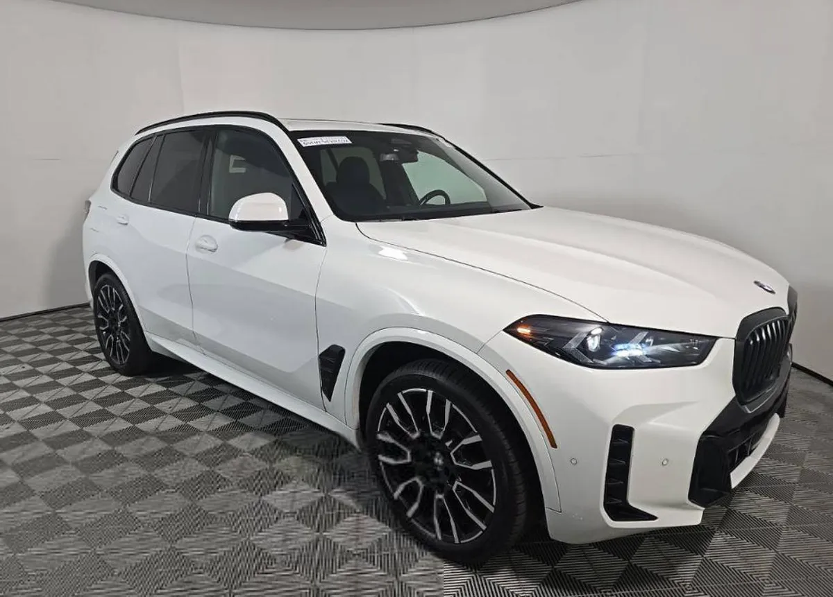 BMW X5 SPORTS ACTIVITY VEHICLE 2024
