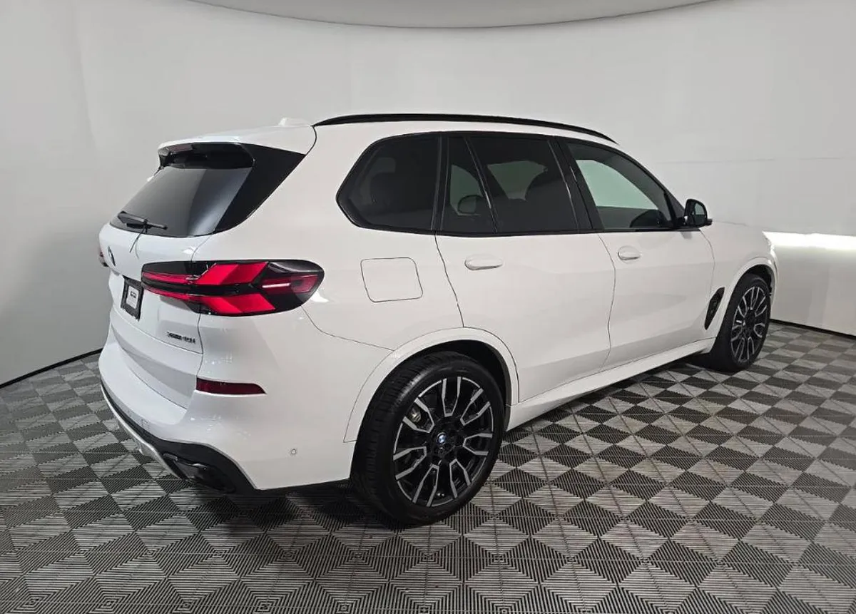 BMW X5 SPORTS ACTIVITY VEHICLE 2024