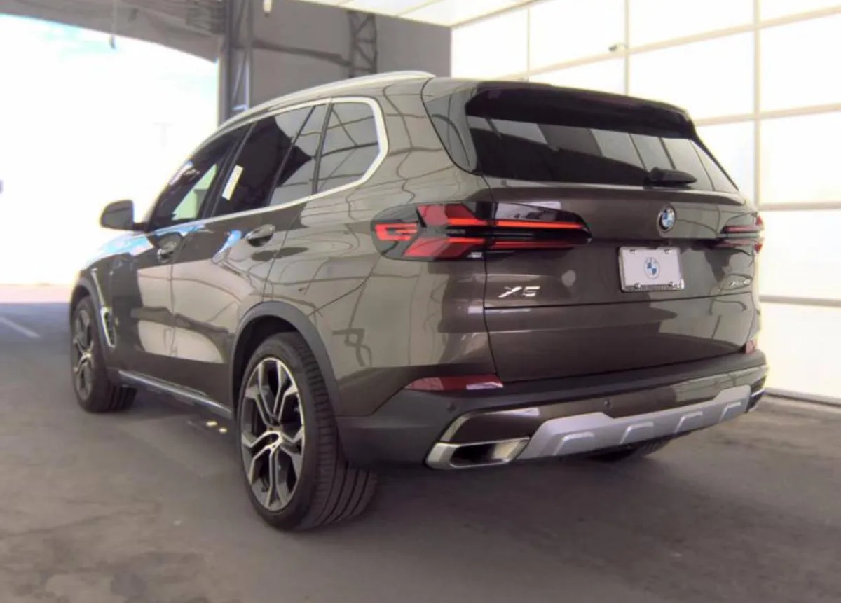 BMW X5 SPORTS ACTIVITY VEHICLE 2024