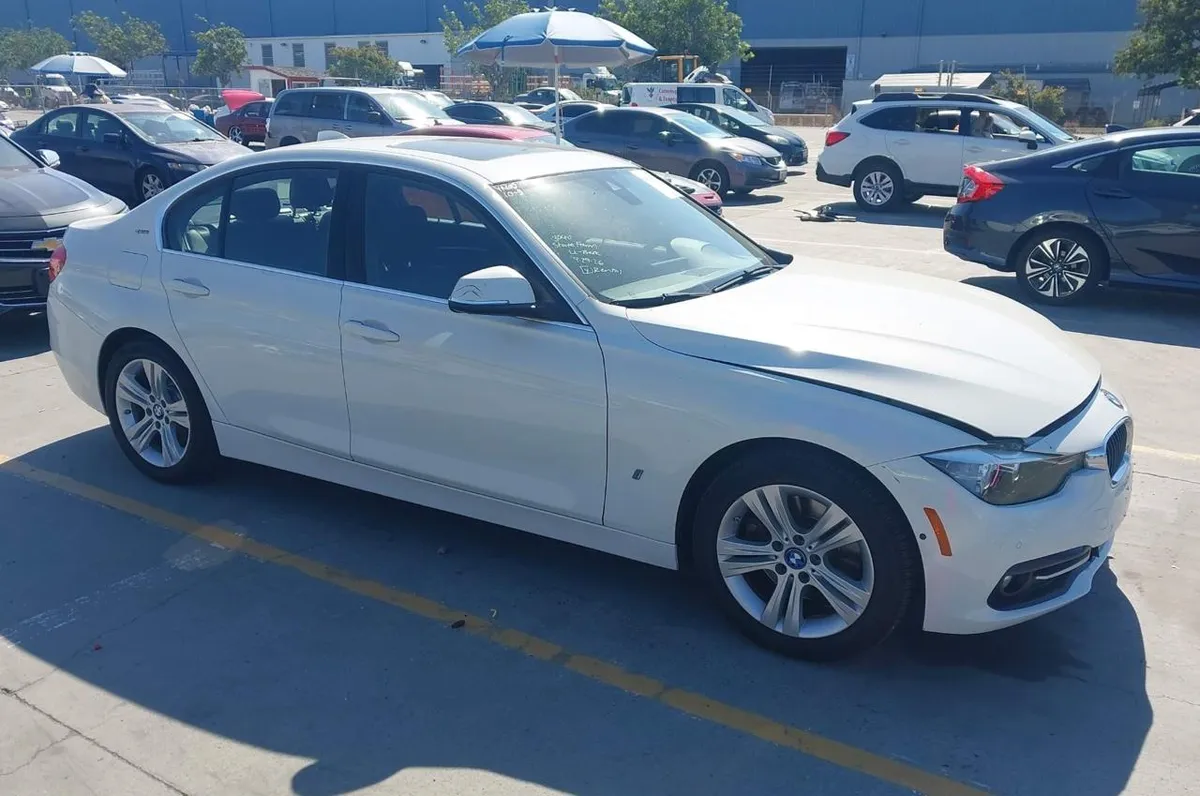 BMW 330E IPERFORMANCE 2017