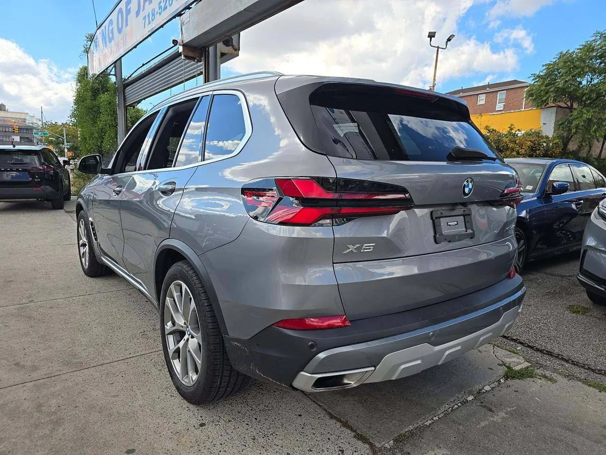 BMW X5 SPORTS ACTIVITY VEHICLE 2024