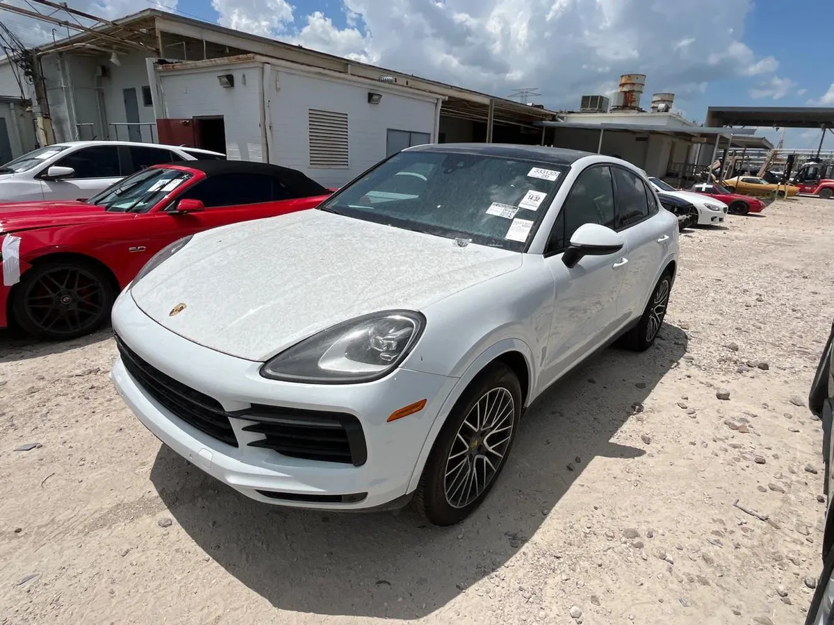 PORSCHE CAYENNE COUPE PLATINUM EDITION 2023