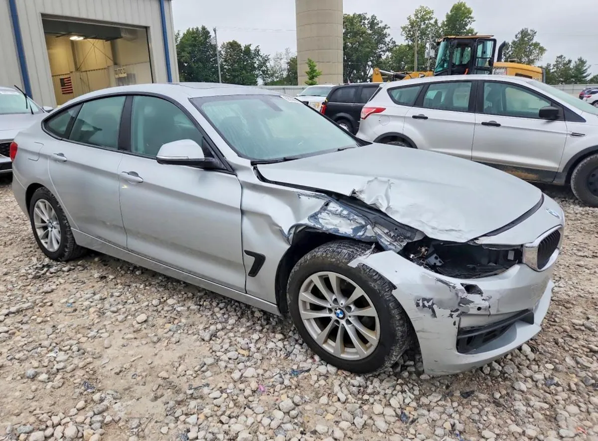 BMW 328 XIGT SULEV 2015