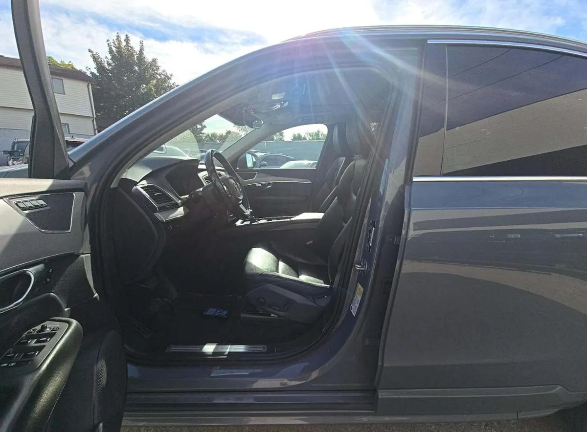 VOLVO XC90 T5 MOMENTUM 7-PASSENGER 2022