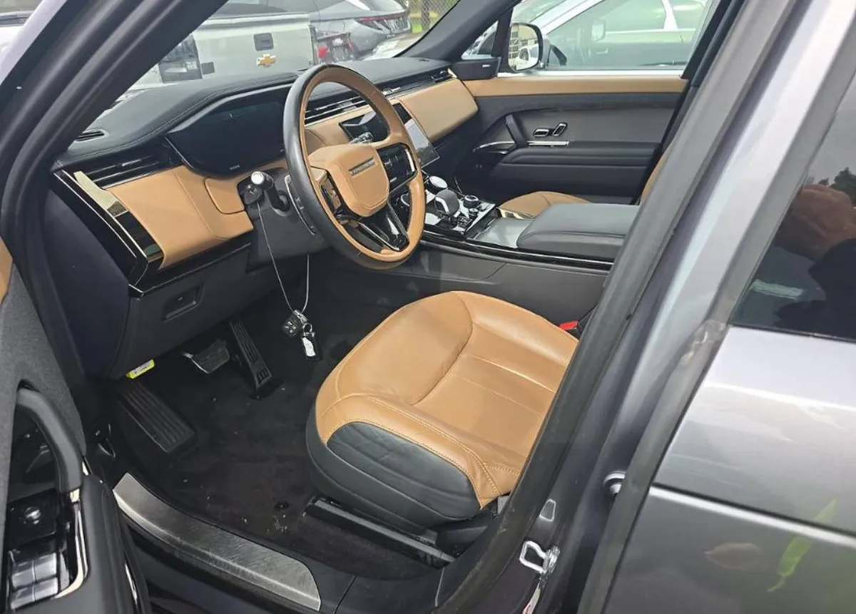 LAND ROVER RANGE ROVER SPORT SE 2023