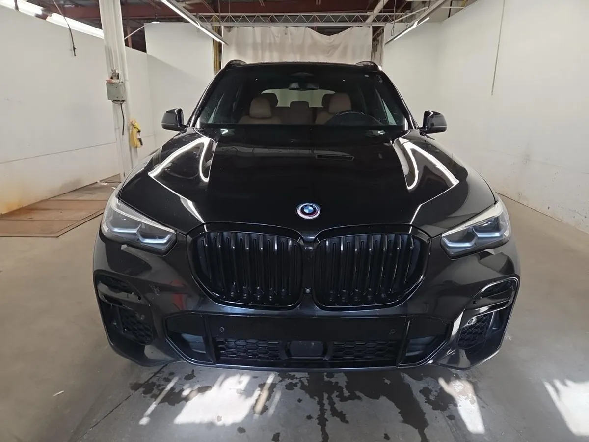 BMW X5XDRIVE45E M 4-ЗОННЫЙ АВТОМАТИТЧЕСКИЙ КЛИМАТ КОНТРОЛЬ 2023