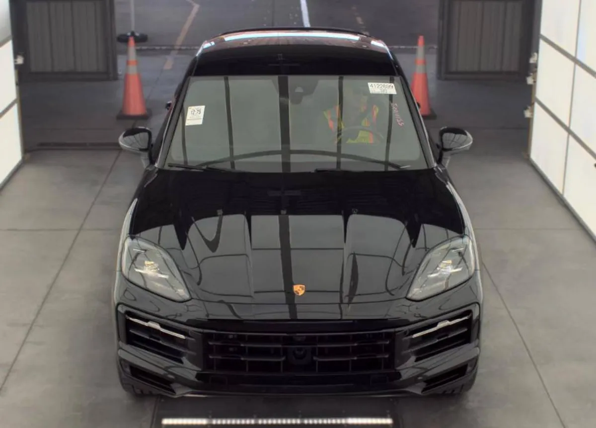 PORSCHE CAYENNE COUPE 2024