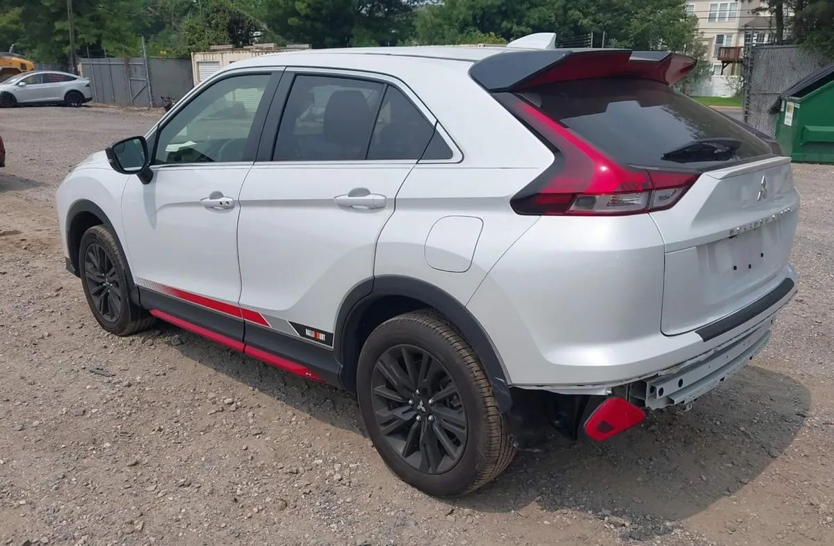 MITSUBISHI ECLIPSE CROSS 2024