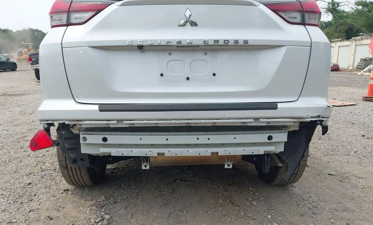 MITSUBISHI ECLIPSE CROSS 2024