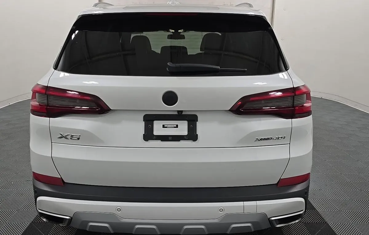 BMW X5 LUXURY 2022