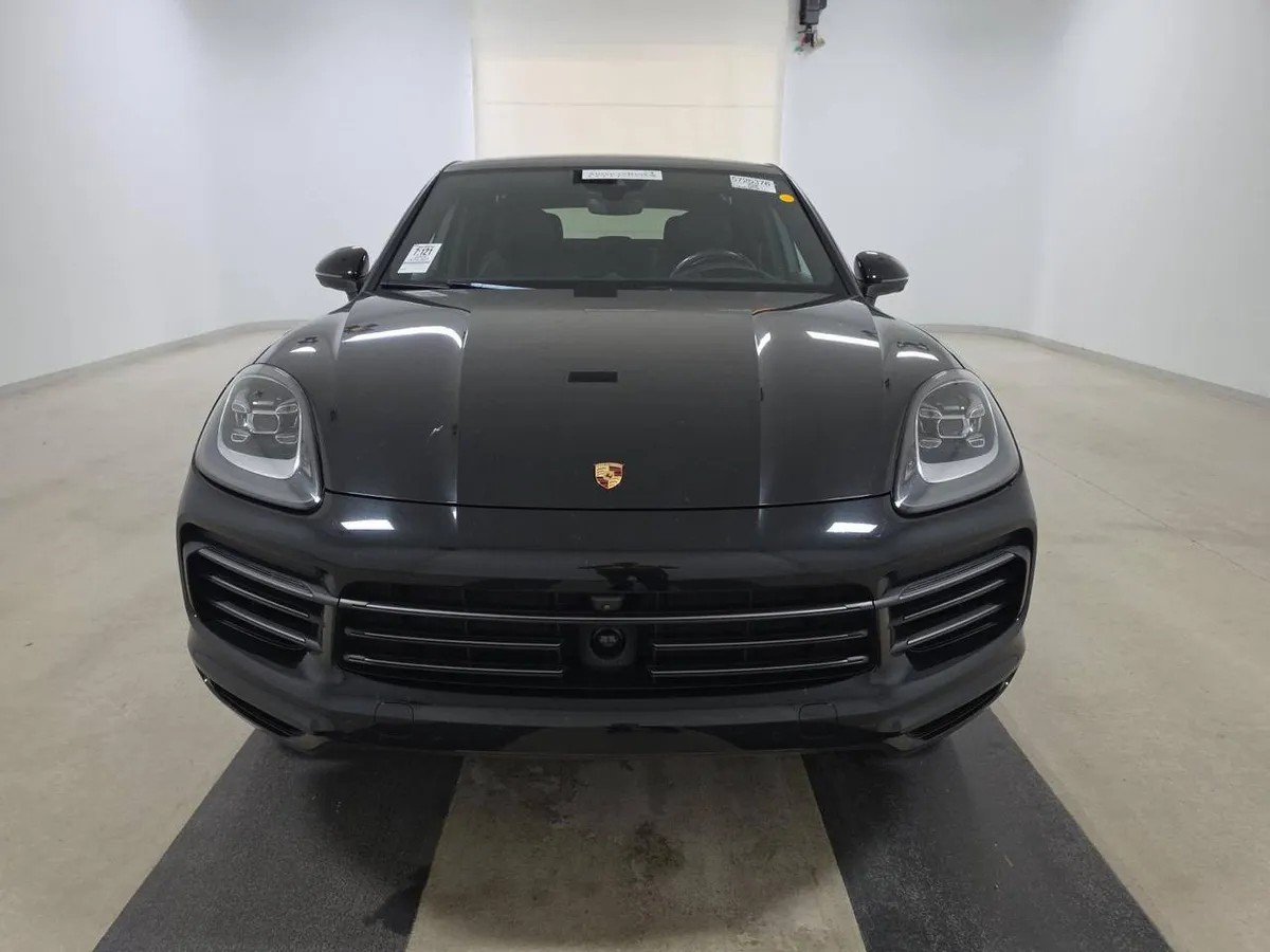 PORSCHE CAYENNE COUPE PLATINUM EDITION 2023