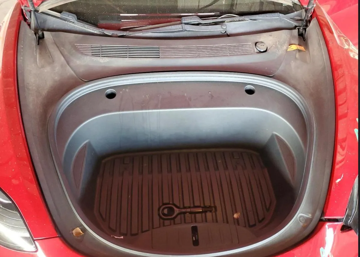 TESLA MODEL 3 2021