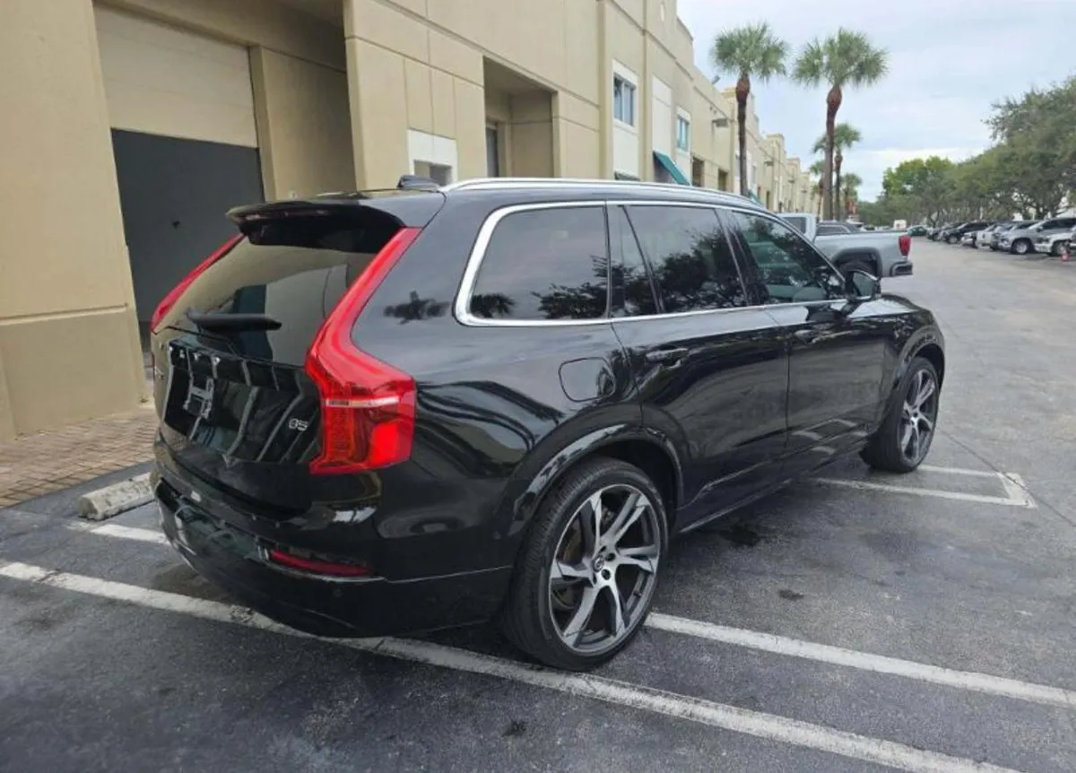VOLVO XC90 B5 CORE 7-PASSENGER 2023