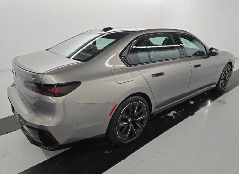 BMW 740I M SPORT PRO 2023