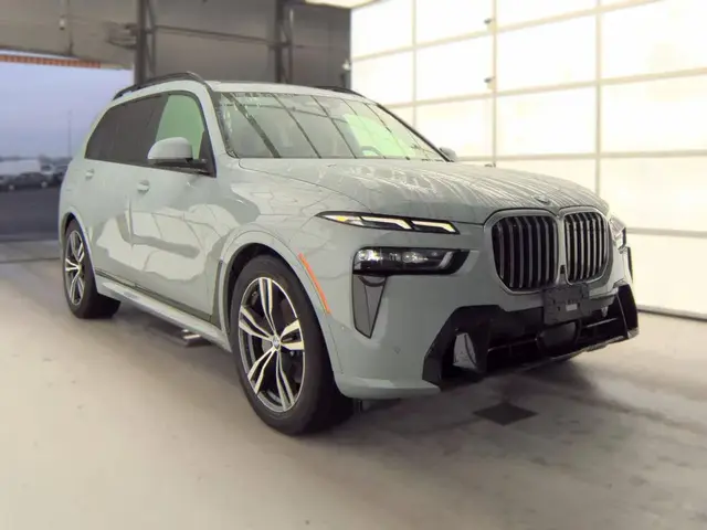 BMW X7 SPORTS ACTIVITY VEHICLE 2024