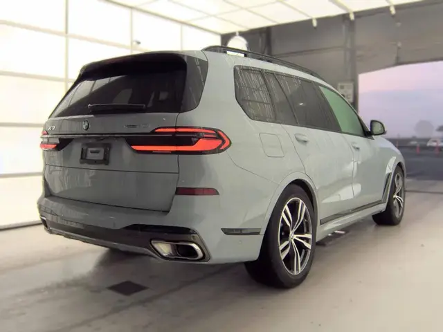 BMW X7 SPORTS ACTIVITY VEHICLE 2024