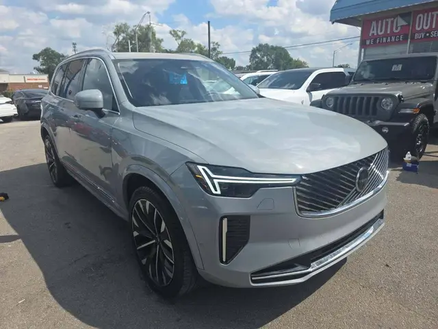 VOLVO XC90 PLUS 7-PASSENGER 2025