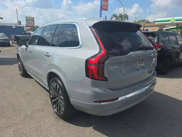 VOLVO XC90 PLUS 7-PASSENGER 2025