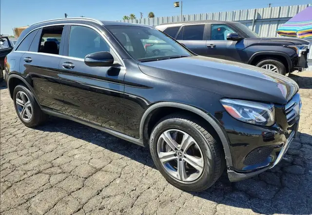 MERCEDES-BENZ GLC 350E 2019