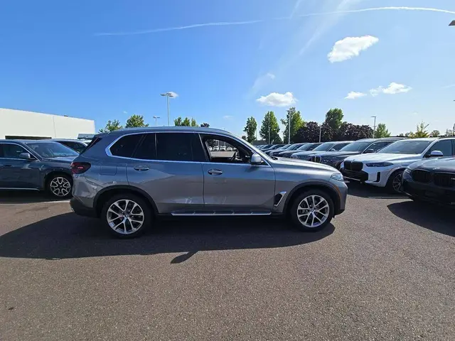 BMW X5 SPORTS ACTIVITY VEHICLE 2024