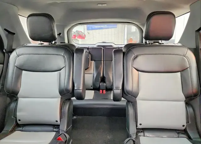 FORD EXPLORER XLT 2023