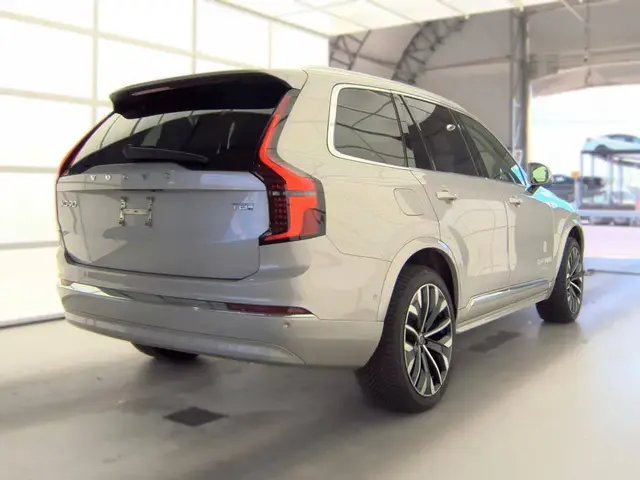 VOLVO XC90 PLUG-IN HYBRID ULTRA 2025