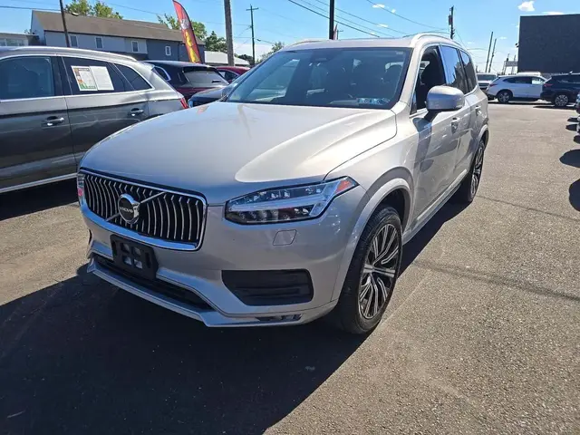 VOLVO XC90 B5 CORE 7-PASSENGER 2023