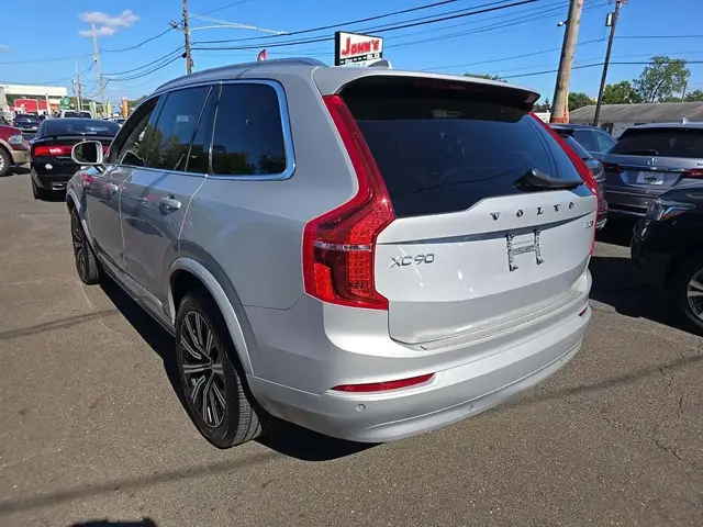 VOLVO XC90 B5 CORE 7-PASSENGER 2023