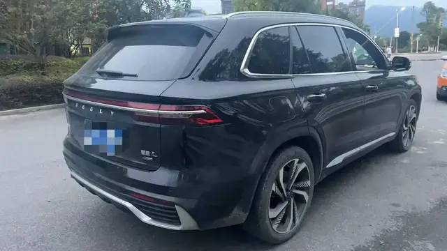 GEELY MONAJRO 2022