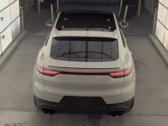 PORSCHE CAYENNE COUPE 2023