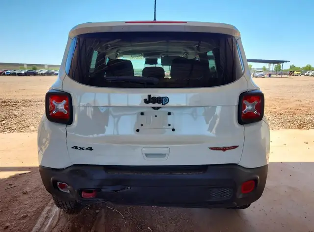 JEEP RENEGADE TRAILHAWK 2023