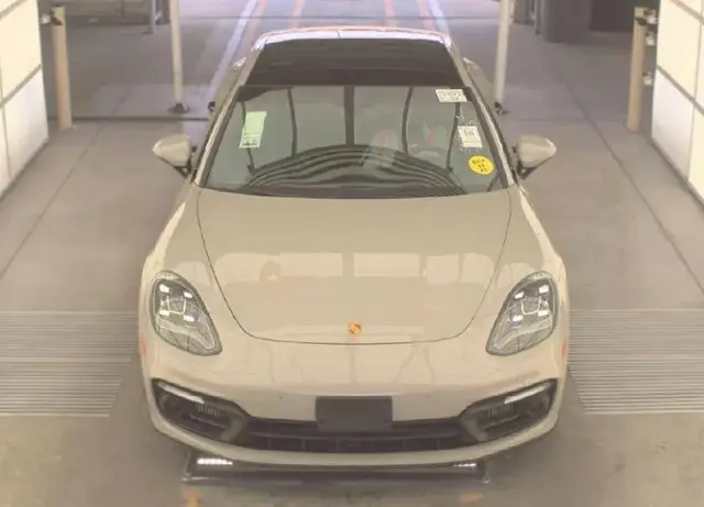 PORSCHE PANAMERA PLATINUM EDITION 2023